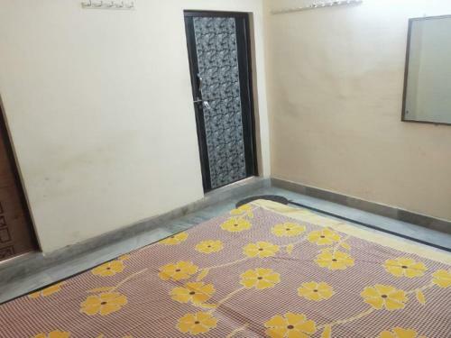 Spot On 73721 Hotel Sunitraj Palace