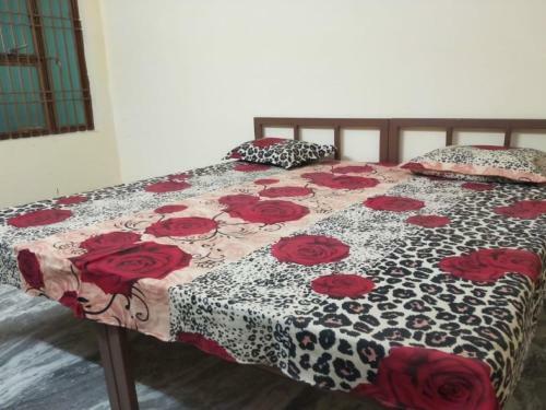Spot On 73721 Hotel Sunitraj Palace