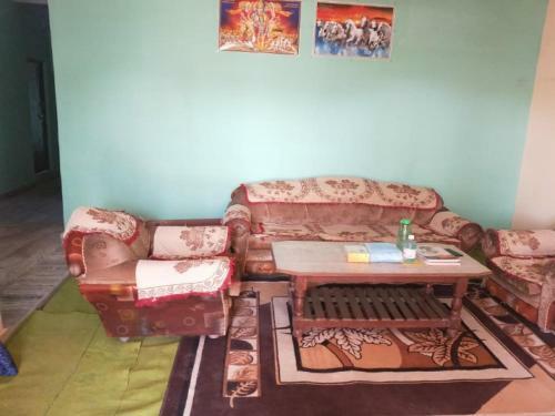 Spot On 73721 Hotel Sunitraj Palace