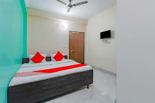 Hotel Oyo 79072 J R Palace