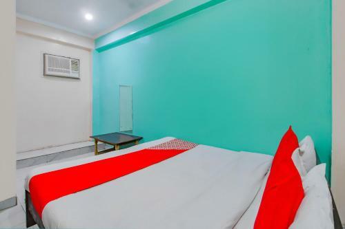 Hotel Oyo 79072 J R Palace