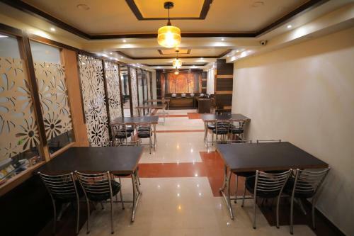 Agra Hotels Marygold