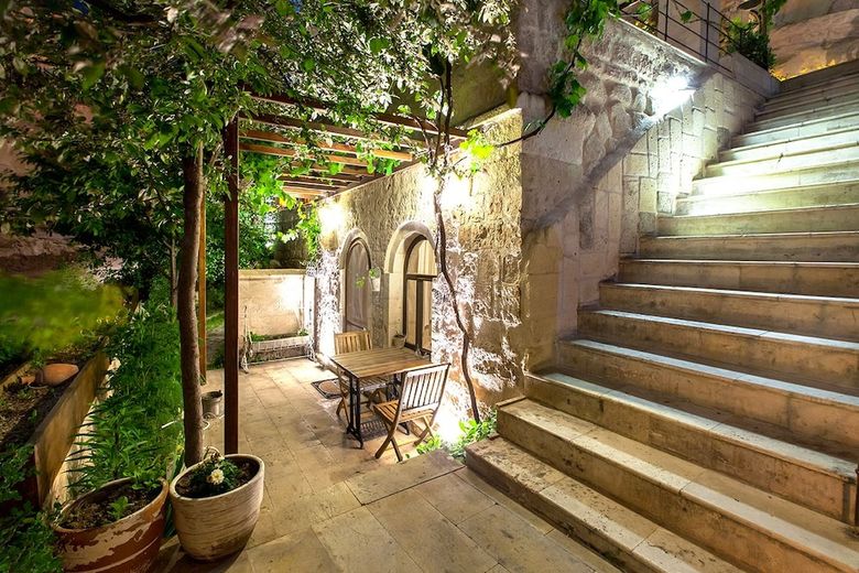 Oyku Evi Cave Hotel
