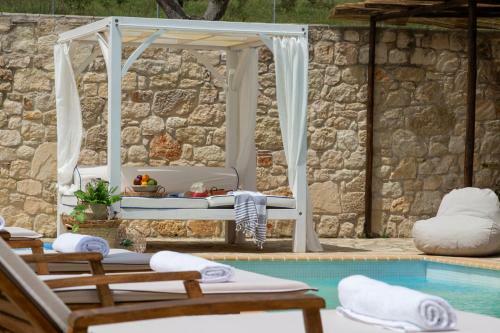 Nefeli Luxury Villas