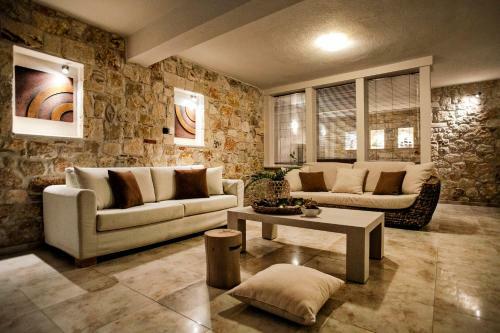 Nefeli Luxury Villas