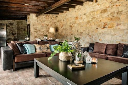 Nefeli Luxury Villas