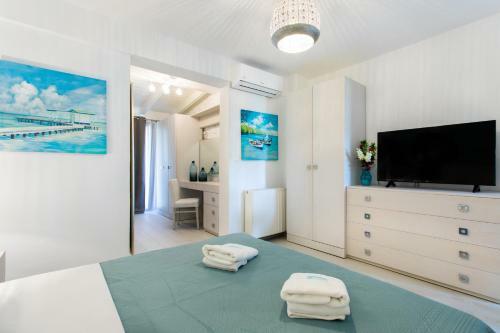 Nefeli Luxury Villas