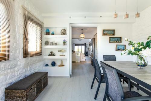 Nefeli Luxury Villas