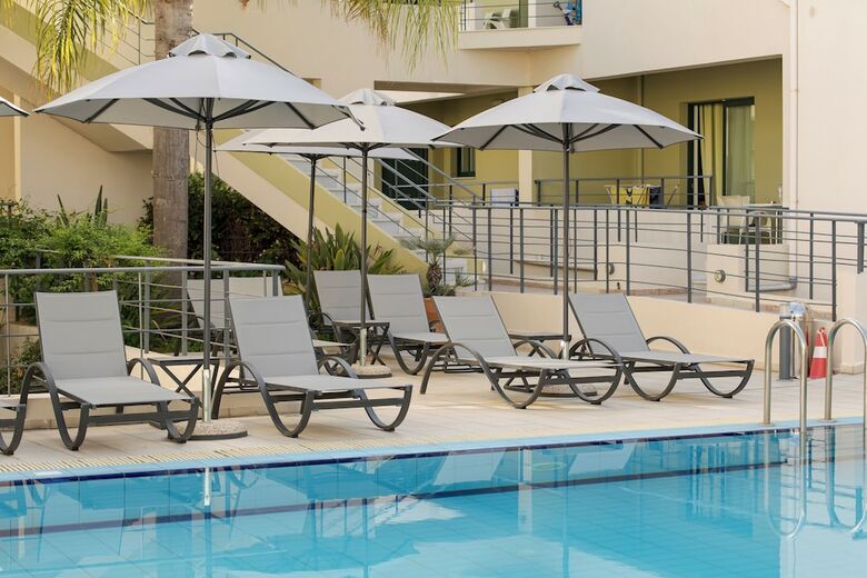 Aparthotel Athina Beach Hotel