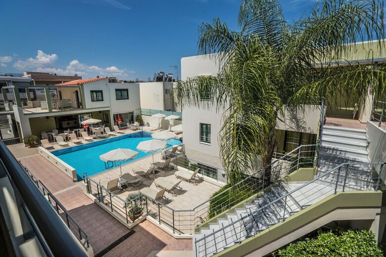 Aparthotel Athina Beach Hotel