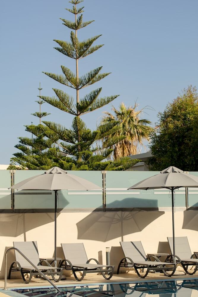 Aparthotel Athina Beach Hotel