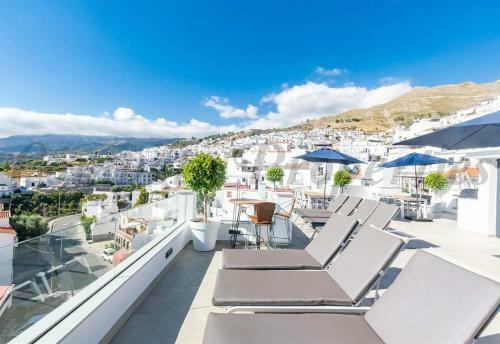 Luxury Apartment In C�mpeta