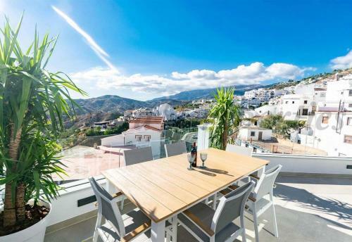 Luxury Apartment In C�mpeta
