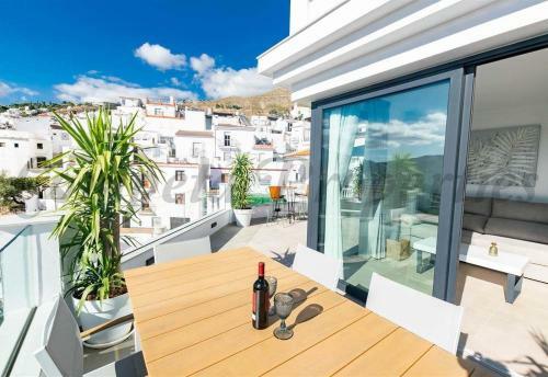 Luxury Apartment In C�mpeta