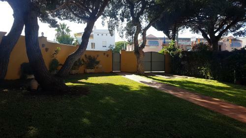 Chalet La Barrosa A 800 Mts Playa