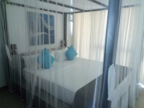 Hotel Rainbow Beach Resort