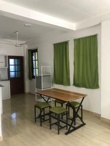 S R S Apartment