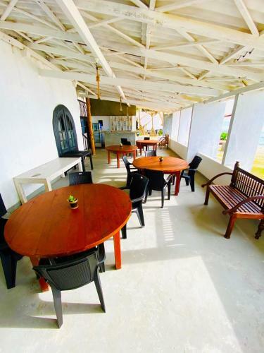 Hostal Ibiza Seafood Restaurant And Resort