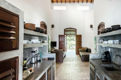 Green Parrot Beachvilla - Private Pool - 6 Pers