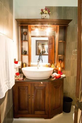 Hostal Amba Luxury Boutique Retreat