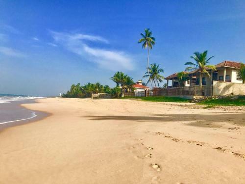 Hostal Garland Beach Villa