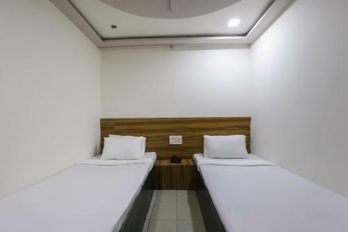 Spot On 48483 Hotel Suryavilas