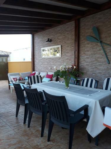 Chalet La Huerta Dispone De Chimenea