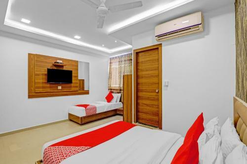 Oyo 84426 Hotel Sungold