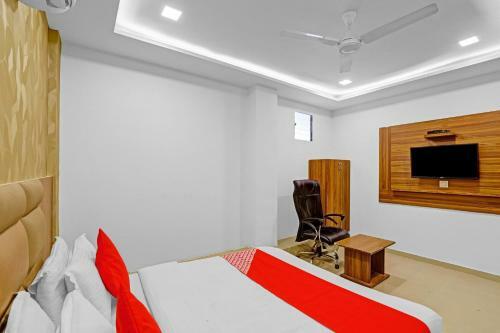 Oyo 84426 Hotel Sungold