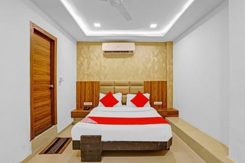 Oyo 84426 Hotel Sungold