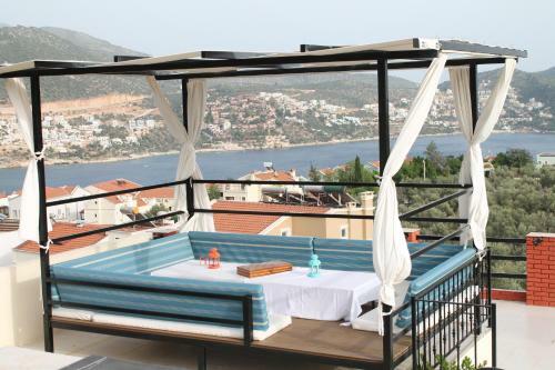 Hostal Lizo Hotel