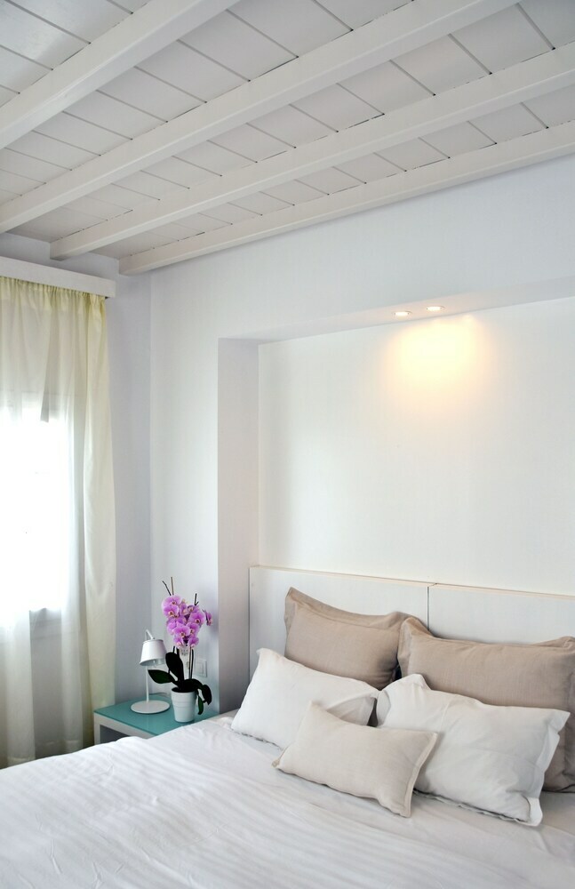 En Lefko Prive Suites Hotel