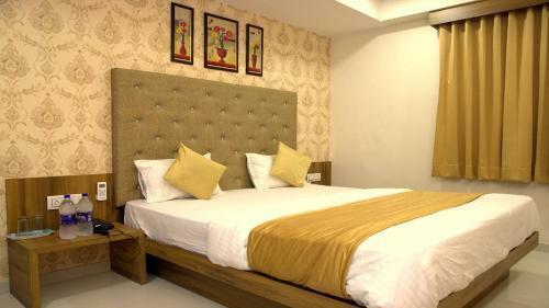 Hotel Hill Park By Sky Stays