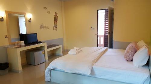 Hotel Juntima Place At Amphawa