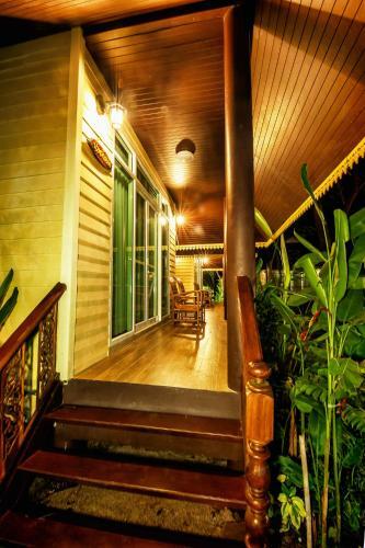 Hotel Baan Nam Pen Resort