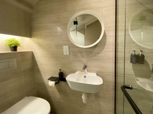 Hotel St Signature Jalan Besar ( 13 Hours: 6pm-7am)