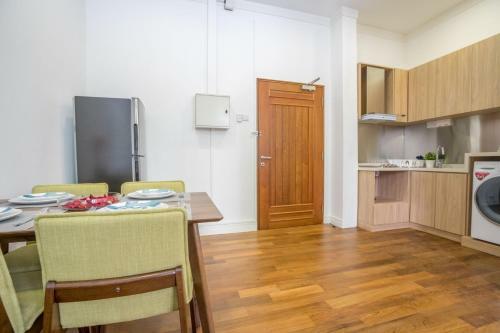 Clubhouse Residences Maple 1br Apartment (Staycation Approved)