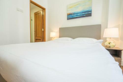 Clubhouse Residences Maple 1br Apartment (Staycation Approved)