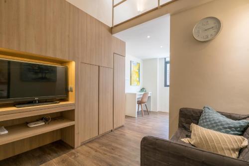 Hotel Vista Studio Loft Suites (staycation Approved)