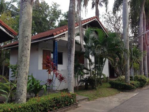Hostal Chaisuk Bungalow