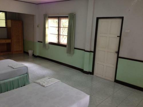Hostal Chaisuk Bungalow