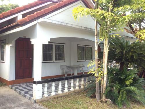 Hostal Chaisuk Bungalow