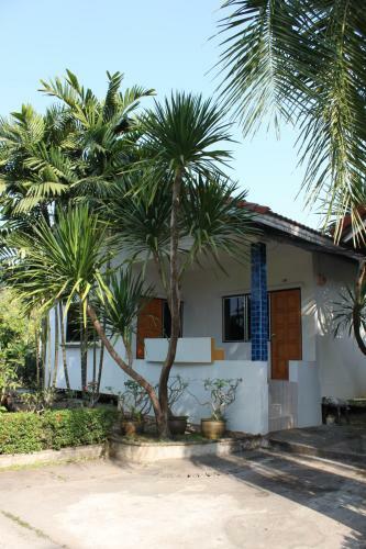 Hostal Chaisuk Bungalow