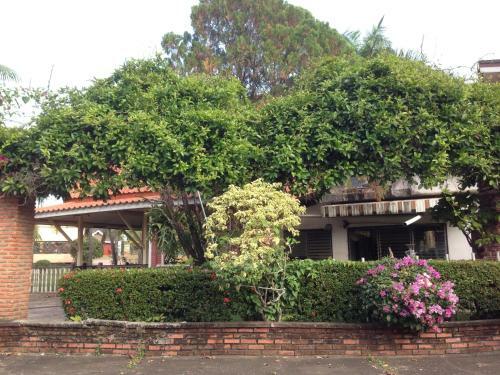Hostal Chaisuk Bungalow