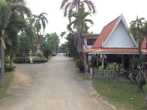 Hostal Chaisuk Bungalow