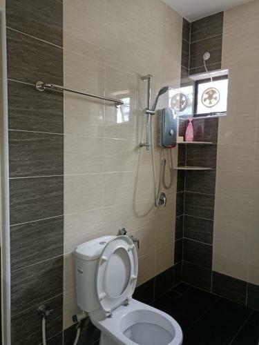 Jelutong Georgetown Double Storey 15pax Not For Party