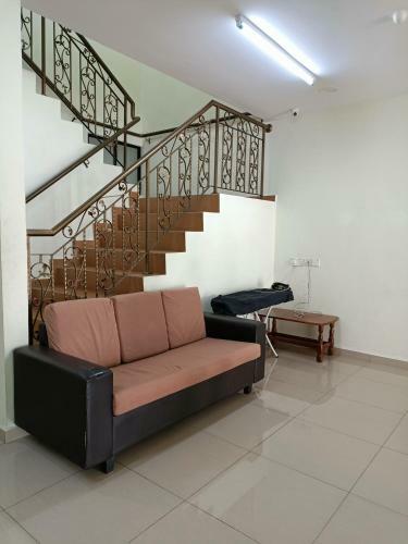 Jelutong Georgetown Double Storey 15pax Not For Party
