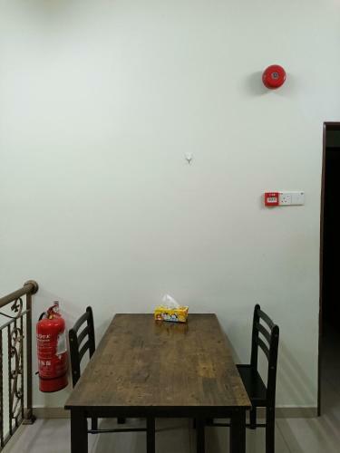 Jelutong Georgetown Double Storey 15pax Not For Party
