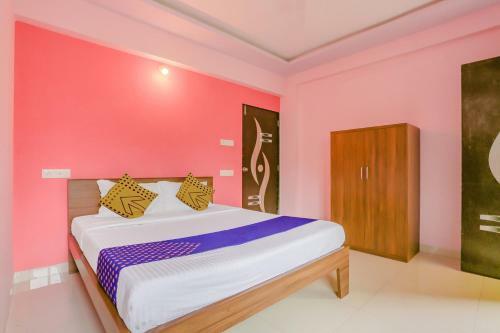Hotel Oyo 81880 Ocean Holidays