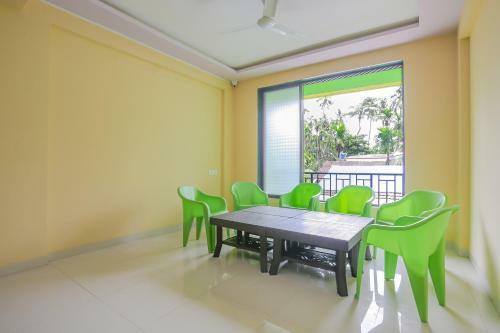 Hotel Oyo 81880 Ocean Holidays
